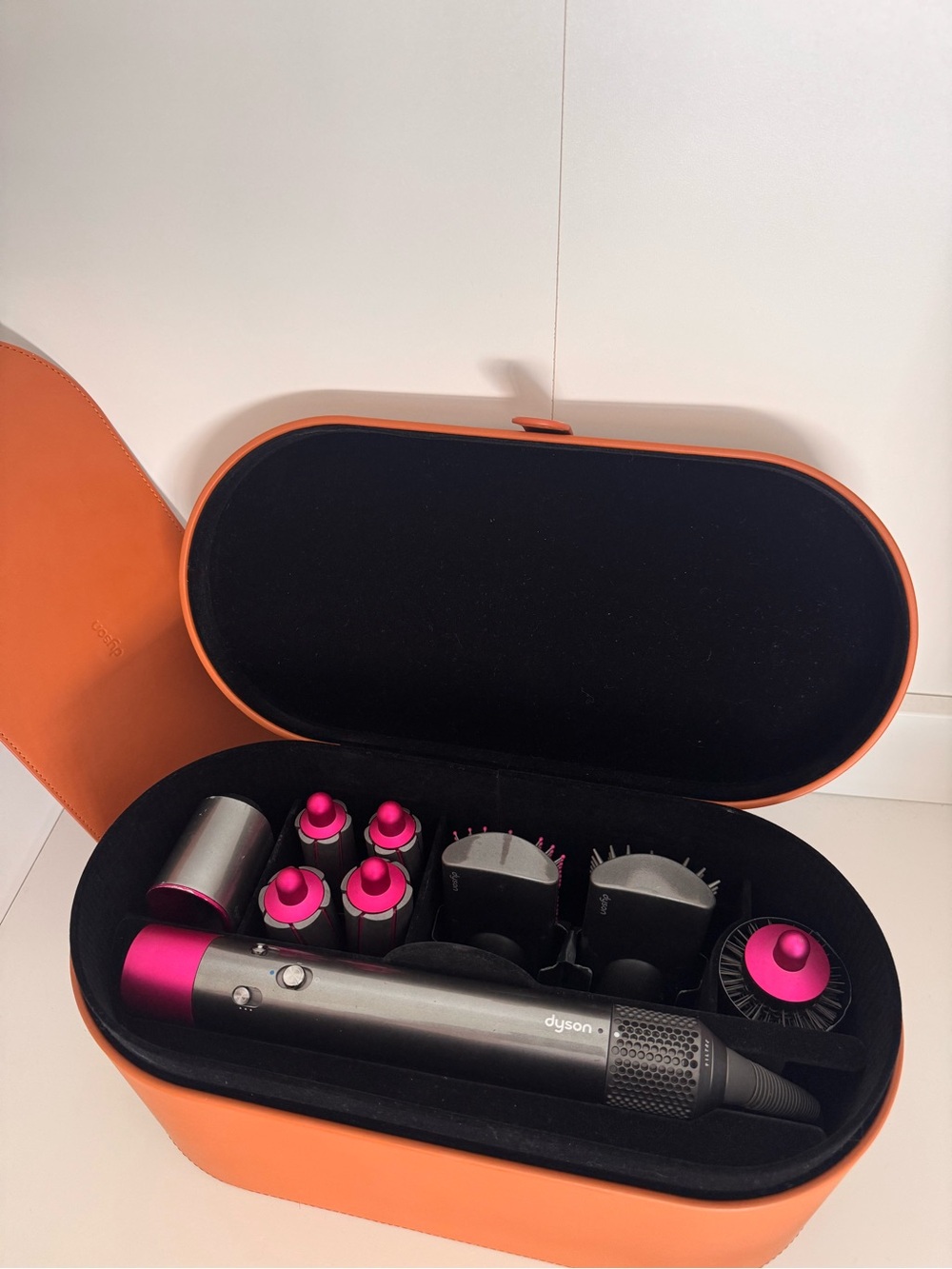 Dyson Airwrap Complete Set - Pink Accents - Picture 4 of 10